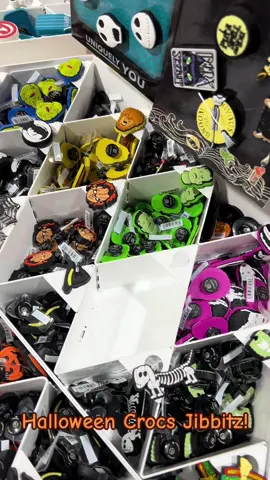 Run to your local Croc’s store! #fyp #vegas #crocs #jibbitz #halloween #spookyseason ##crocsgang#screammovie #VozDosCriadores 