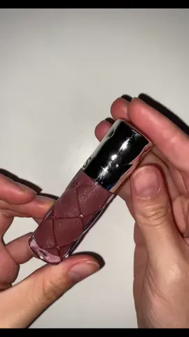 SEPHORA COLLECTION Outrageous Plump Effect Gloss 08. Sparkling Dawn #sephora #sephoracollection #gloss #makeup #sephoraliplooks #trend #kesfet #makyaj #makeuptutorial #sephoragloss #trending #kesfetteyiz #beniöneçıkart #ruj #lipglos #makyajvideolari #makyajvideosu @Sephora Collection @sephora @sephoraturkiye 