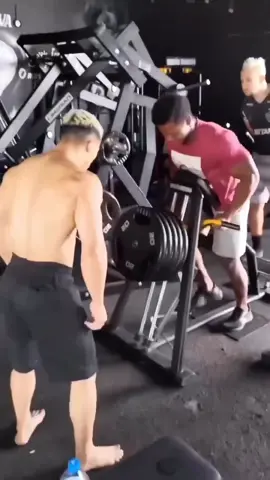 When you ask your gym bros for motivation 😂💀 #gymmotivationvideo #gymbromotivation #gymmemesandmotivation #workoutmotivational #exercisemotivations #trainmotivation 