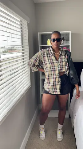 Lets go run errands. Wearing Vs. Styling your clothes makes such a huge difference and i love to do it. 🫶🏾❤️🏆 #weatingvsstyling #styling #fashiongirl #casualslay #casualootd #errands 