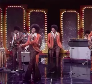 The Jackson 5 - Never Can Say Goodbye at the Tonight Show with Johnny Carson (1975) #thejackson5 #thejacksons #jackson5 #thetonightshow #johnnycarson #michaeljackson #jermainejackson #titojackson #randyjackson #jackiejackson #fypシ 