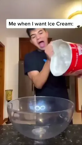 ice cream in the summer😱🚩🍦#short #funny #food @Royal Quinn #challenge #fypシ゚viral #foodvideo 