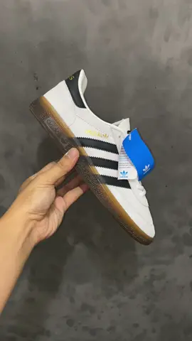HANDBALL SPEZIAL WHITE BLACK GUM