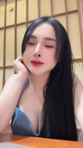 Người yêu anh ở đây nè 😊