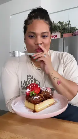 #TheCheatCode | EP 9 Fried Chicken & Waffles 🤤 This will make 4 entrées, 8 appetizers or 16 hors d’oeuvres. The flavors are smackin’ and this dish will definitely impress 🙌🏽  Enjoy, my loves 😘 #LoveYouLetsEat #recipes 