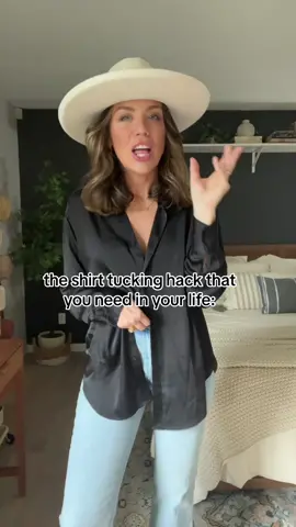 How I tuck in an oversized button down! #stylehack #shirttuck #stylehacks 