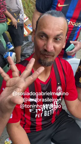 Jogou aonde??? Respeita, aqui é Peri! 😂🌪️ #toninho #toninhotornado #ibrahimovic #ibra #sosia #sosiadoibra #sosia #sosiadomenino #sosiadogabrielmenino #resenha 