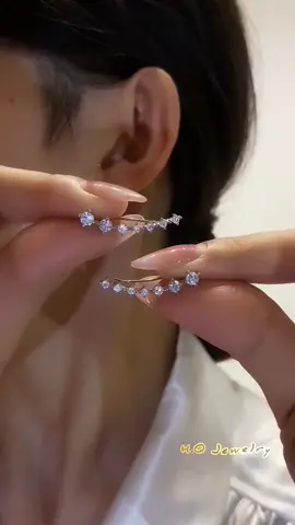 Beautiful Earrings.💕#earrings #piercing #earring #minimalist #ganda 