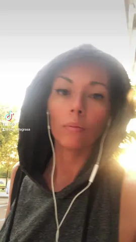 Hoy entrenamos tempranito 🥱😴😴#parati #fyp #mujer #soltera #feliz #gym #gymmotivation #gymlife 