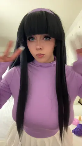 TELL ME IM PRETTY 