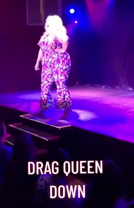 #DragQueen Falls Off Stage 😝😂#fall #Falls #fail #fyp #foryoupage #Comedy #Funny #Bloopers #FunnyFalls #fun 
