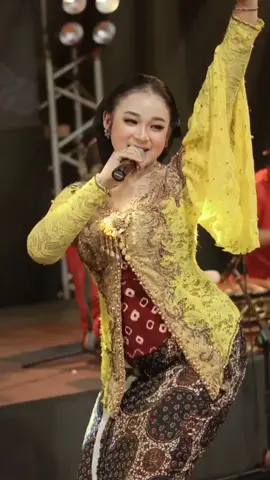 #tiwastakgondelitenanan #nikensalindry #kisinan #campursari #campursarieverywhere #fyp #tiktokmusic #musicstory #musicjawa #jawapride 