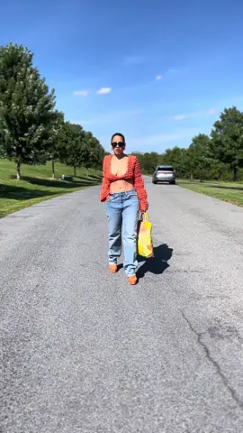 My favorite  outfit so far this summer  🍊🧡