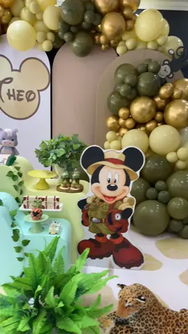 Theo  01 aninho 💚 . . . . Decoração : @lucianacassiofestas2  Arco desconstruído:  @lucianacassiofestas2  . . . #festasafari #festasafaribaby #festasafarimenino #decoracaosafari #festamenino #festademenino #festainfantil #safari #safaribaby #festarj #festacrianca #mamaecarioca #lucianacassiofestas #festa1ano #festa1ano #festalinda #festa2anos Para maiores informações favor chamar no Whatsapp clica no link da Bio (21) 97567-8769