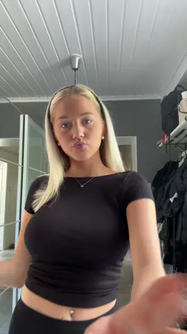 att man var så efter i låten men har inget att lägga ut