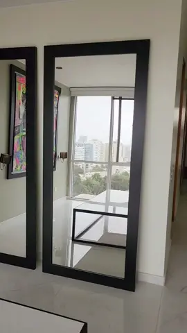 Espejos decorativos con marco de madera en acabado negro satinado 🙌 * Consulta por diferentes medidas y acabados. Descubre más en el link en Bio 🙂  📱 978 210 001  #decoracion #deco #espejos #espejosdecorativos #diseñodeinteriores #arquitectura #interiores #peru #decohogar #interiordesign #interiors #design #hogar #decoracioninteriores #decoraciondeinteriores #fyp #parati 