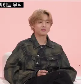 تاي اه يا رووحي جاء يتكلم بمقابله قصيره عن الالبوم😢☹️#kimtaehyung #taehyung #تيهيونق #V #تاي #كيم_تايهيونغ #تايهيونغ #تيتي #كتهز #thv #BTS #explore #fypシ 