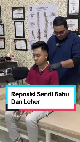 Reservasi dan Konsultasi wa 081378710881 #medan #Indonesia  #reposisi #Reposisibahu #dislocation #chiropractic #terapistroke #terapilistrik  #terapilistrikmedan #terapistrokemedan #kretekmedan #tittar #kretek #fyp #foryou #foryoupage  #tulangbelakang  #reposisitulang #sakitpinggang  #remajajompo  #kretekabalabal #boneadjustment #kusukmedan #kusuksyarafmedan #chiropracticmedan #hansboneandmucletherapy #Sayarafterjepit #asmr #kretekasmr #kriuk #syarafkejepit #syarafterjepit #terapitulangbelakangmedan #terapisyarafkejepitmedan 