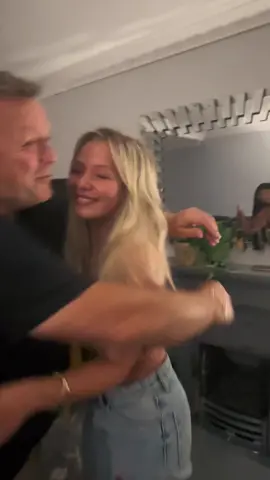 No words. Thank you @mollieking @BBC Radio 1 ✨