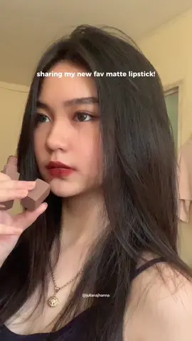 omg i don’t usually wear red lipsticks, but i think this one’s an exception! 