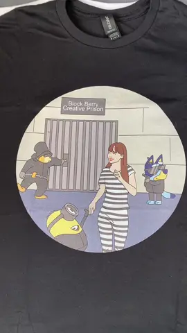 Chuu from Loona gets broken out of Blockberry prison… 🤪 #blockberrycreative #chuu #loona  #bluey #paddington #minions 