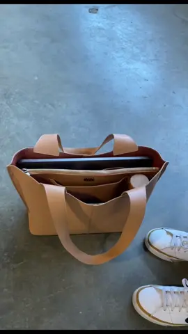 BIG NEWS: The perfect tote is here 🙌 Introducing our Vida Tote 🤎 Perfectly sized for your laptop and all of your essentials. Whatever your life looks like, the Vida Tote will fit in perfectly 📷: VIDA TOTE in biscuit #fyp #HOBO #HOBObags #tote #worktote #handbags #leather #leatherlove #hobotheoriginal #TikTokFashion #newarrivals 