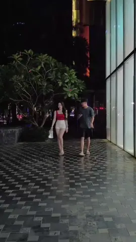 Em ôm kỷ niệm, anh ôm người khác 😔 #gaixinh #tamtrang 