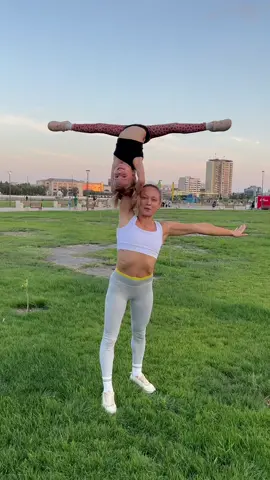 Mama and daughter ❤️ #mamadaughter #acrofamily #acroyoga #sportacro 