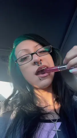 Left the house in 4 minutes 🤣 #getdressedwithme #gdwm #getreadywithme #grwm #hecticgrwm #collegestudent #dancer #meow 