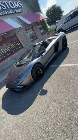 Andamos bien cocos en el Aventador 😮‍💨🤦🏻‍♂️😭 #fyp #aventador 