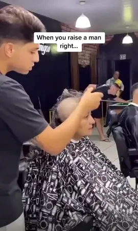 Amazinh barbers ❤️ #RandomActsOfKindness#RandomActsOfKindness #KindnessMatters #SpreadLove #BeKind #HumanKindness#ActsOfKindness #PayltForward #KindnessisContagious #Inspiration #PositiveVibes #GoodDeeds #BeTheChange #LoveAndKindness #MakeADifference #CommunityKindness #KindnessChallenge #EmbraceKindness #BeTheLight #SmallActsBigImpact #PowerOfKindness 