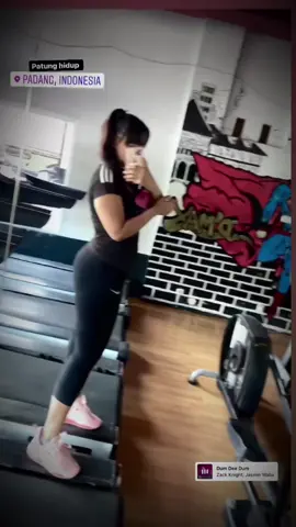 Rekomendasi gym di padang Dmax fitness sawahan #dmax #Fitness #gym #bodygoal #barbiehidup #olahraga #fitnespadang #gympadang 