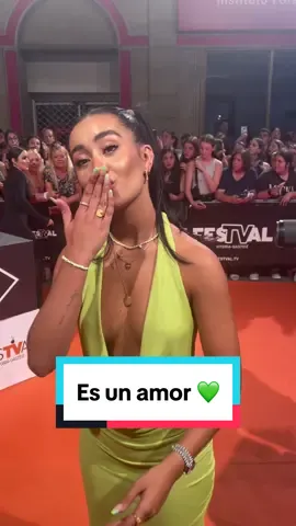 Gracias @Riverss🦋 💚 #marinarivers pasando por el photocall en el #festval en la #alfombraroja #redcarpet / #entrevista #interview #vitoria #vitoriagasteiz #series #serie #moda #style #fashion #fy #fyp #foryou #foryoupage #tiktok #tiktokespaña #riverss #rivers #marinariverss #marinariversss #marinarivers✨❤️ #marinariverss4ever 