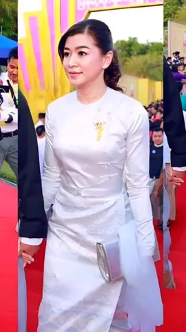 #ရှုလေယဥ်လေလှလေချောတဲ့နှမငယ် #အူဝဲ #ချစ်လို့😍😘❤️❤️ #fypシ #