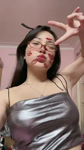 hết trò
