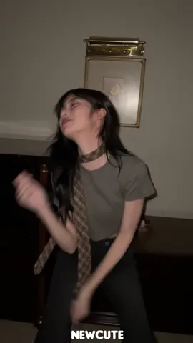 NEWCUTE พาพั้นเต้นโจ้ะอีกแล้ววว🤓😝💖@พั้นรักแมว #คลาสแฟชั่น #ถ่ายแบบ #พั้นรักแมว 