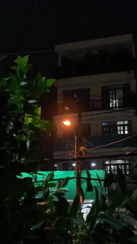 Clip này không có nhạc chỉ có tiếng mưa rơi mà thôi bạn nào hợp tâm trạng có thể lưu về edit nha ❤️ #mưa #chill #tâmtrạng #xuhuong 