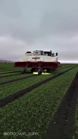 Cỗ máy diệt cỏ bằng tia laser