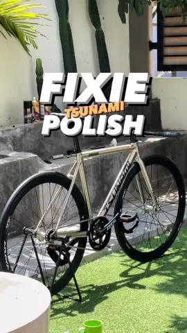 Fixie tsunami polish nih Susah bgt dapetnya frame wkwkk Temen dari makassar nyidam minta buatin. . #fyp #fixedgear #fixie #forkcarbon #jayjo #tiktok #fixiemafia #windbreaker #tiktoknews #fixedgearindonesia 