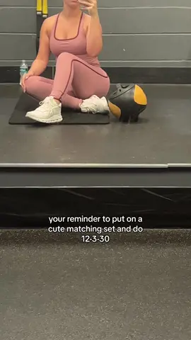 12-3-30 + abs is HARD  #12330workout #twelvethreethirty #workout #workoutroutine #morningmotivation #morningworkouts #fyp #cleangirlaesthetic 