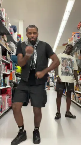 SHOW MUST GO ONNN🤷🏾‍♂️🔥🔋‼️(DC: @MR. OH MY GAWD 😎 ) #viral #foryou #gsmooth #fypシ #trending #xyzabc #fyp #pjxsmooth 