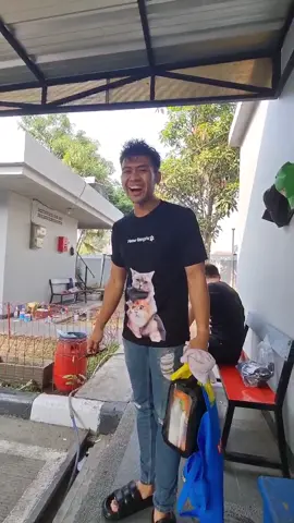 Hidup lagi cape2nya, udah pake celana preman atasnya hello kitty🐈🐈🐈 #fyp #capebgt 