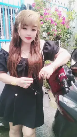 tròn tròn lùn lùn là em đó. được cái tính nét rất dễ thương à nha. luôn  sống thắng ngay và luôn chung thủy #xuhuongtiktok #Love 