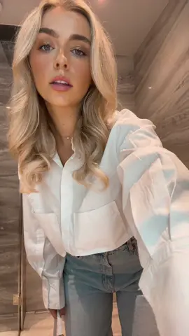 Jeans and a nice top >>> #inspooutfits #jeansoutfit #jeansandanicetop 