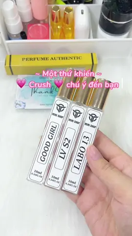 Mỗi lần thơm tho là chạy quanh trường cho mn ngửi chơi 👉🏻👈🏻 kiểu tự tin lên íii #nuochoa #nuochoanu #nuochoaauth #unboxing #trending #thaothichriviu #viral #review #xuhuong #fyp 