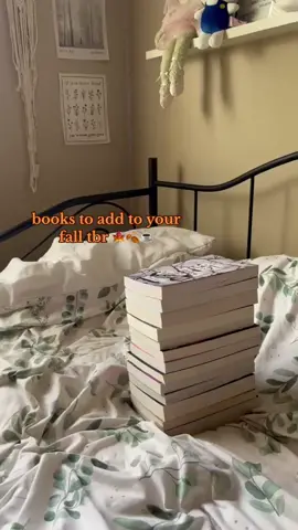 gilmore girls season is my favorite season 🍂🪩☕️ #gilmoregirls #fall #BookTok #books #fallbooks #fallbookrecs #bookish #trending #fyp #gilmoregirlstok #BookRecommendations #readthese #aggtm #rileysager #thrillers #thrillerbooks #cozy #cozyreads #tbr 