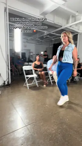 So thankful n blessed!!! What is this life?! 🖤 #leggings #nyfw #bodypositivity #model 