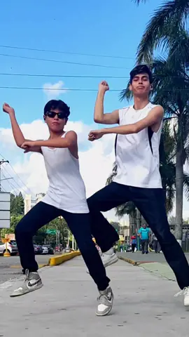 Todos en el 2012 haciendo el Gangnam Style si hubiera existido TikTok 😎🔥🕺 Recuerdas esa época? #gangnamstyle #2012 #parati #fypシ 