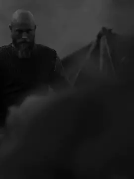 تُنسى! #fyp #راغنار #فايكنق #ragnarlothbrok #vikings #ragnar #edit #محمود_درويش #اقتباسات #فصحى #شعر 