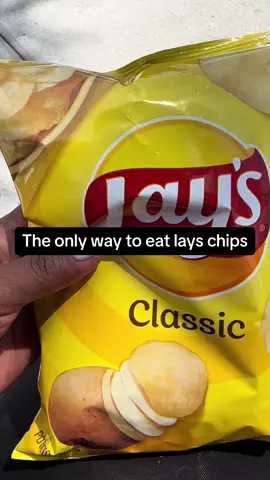 The only way I eat lays chips #layschips 